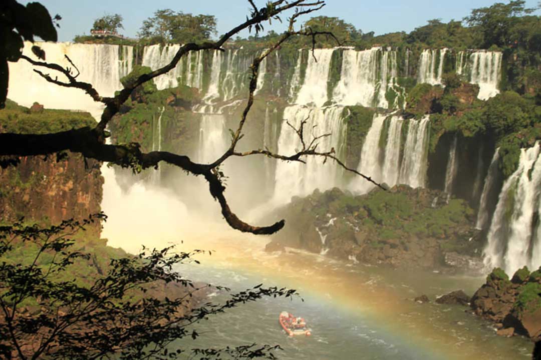 Ver las Cataratas de Iguazu, uno de los planes que hacer en Argentina