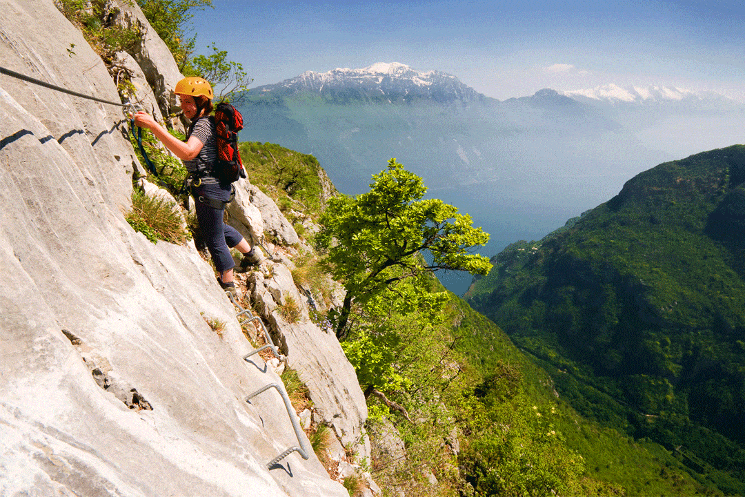 Atrévete con un nuevo desafío: Recorrer una vía ferrata