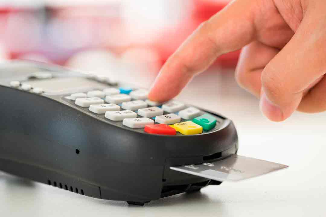 Carta di credito, bancomat o contanti: cosa conviene all’estero?