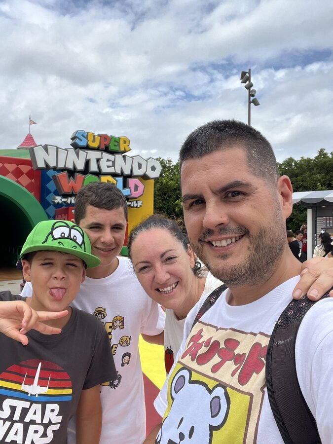La familia autora del Blog Queverentusviajes en Asia