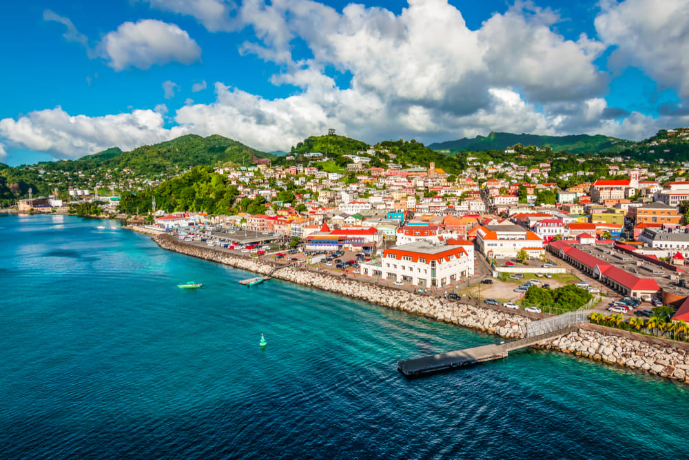 La isla de Granada suele considerarse un destino tranquilo para los viajeros y el turismo es una actividad importante en el país. La mayoría de visitas transcurren sin incidentes, especialmente en zonas turísticas como St. George’s, Grand Anse Beach o Morne Rouge Beach.